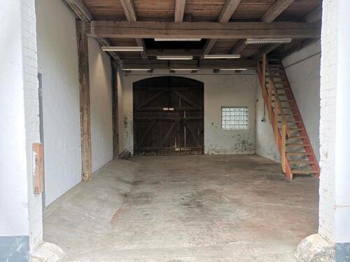 Foto - Halle Lagerhalle Stellplatz Scheune Garage Auto