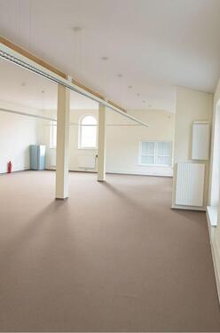 Foto - Moderne Bürofläche Praxisfläche Gewerbefläche Ausstellungsfläche