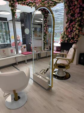 Foto - Friseur Platz zu Vermieten - 60,00 EUR Kaltmiete,