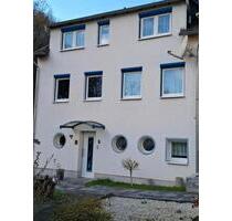 Schönes EFH mit großen Garden - 230.000,00 EUR Kaufpreis, in Hennweiler (PLZ: 55619)