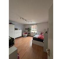 Wunderschönes WG Zimmer in 2er WG - mit Balkon und Wohnzimmer - Radebeul