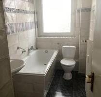 Frisch sanierte 3-Zimmer-Wohnung im Gebäude mit Aufzug - Düsseldorf Stadtbezirk 6