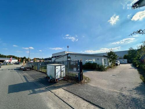Foto - Gepflegte Produktionshalle mit angeschlossenem Büro im zentralen Gewerbegebiet von Schenefeld