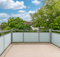 Helle 4-Zimmer-Wohnung im 3. OG mit Balkon in Wiesbaden-Nordost