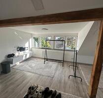 Sanierte Wohnung im Dachgeschoss im Loftstil - Neukirchen-Vluyn