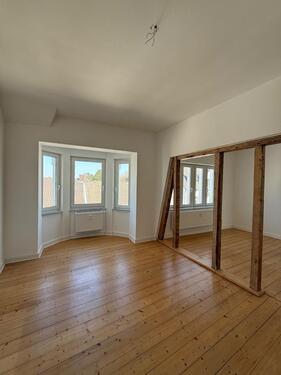 Foto - Neuwertige Wohnung mit 2-Zimmer, KDB und 63 m2 Dachterrasse