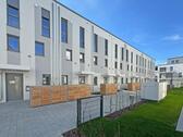 Foto - Viel Raum für Ihre Familie: Stilvolles Neubau-Reihenstadthaus mit Garten