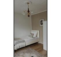 2 WG Zimmer frei, alles dabei - 300,00&nbsp;EUR Kaltmiete, ca.&nbsp; 12,00&nbsp;m&sup2; in Hessisch Lichtenau (PLZ: 37235)