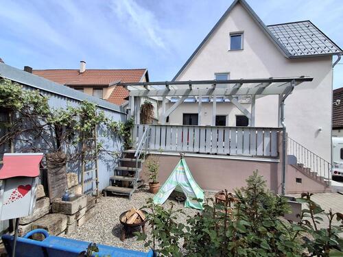 Foto - Gepflegtes Haus mit sehr viel Charme und Garage (2 x DHH)