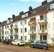 Dachgeschoss 2 Zimmer (52 m²) mit Balkon + zusätzlichem Dachboden (17 m²) – Hamburg 22527