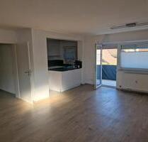 3 Zimmer Wohnung mit 2 Balkonen EBK, Stellplatz, Keller - Flein