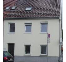 Gepflegte Doppelhaushälfte in zentraler Lage – Nähe Schwabengalerie, ideal für Paare oder Expats - Stuttgart Vaihingen