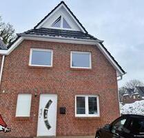 Stilvolles Wohnen in Friesoythe – Moderne Doppelhaushälfte zu vermieten!