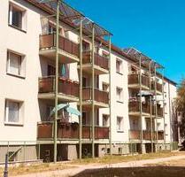 ruhig gelegene 3 Raum- Wohnung mit Balkon - Bitterfeld-Wolfen