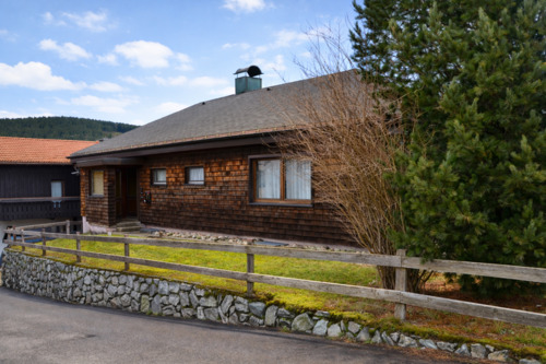 Foto - Bungalow mit ausgebautem Dachgeschoss und Garage Titisee-Neustadt