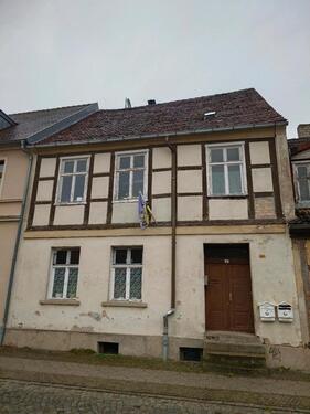 Foto - Fachwerkhäuser in Zentraler Lage - Sanierung-Kabitalanlage