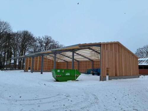 Foto - Lagerhalle Lager Gewerbehalle Halle Scheune Stellplatz