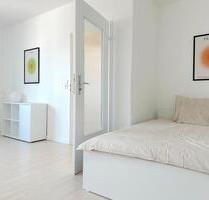 Möblierte 1-Zimmer-Wohnung im 4. OG in Frankfurt - Frankfurt am Main Nied