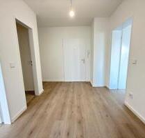 Kernsanierte 2-Zimmer Wohnung mit Balkon & Stellplatz in Idstein