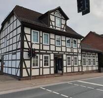 Großzügige 5-Zimmer-Wohnung m. Terrassen, Garagen u. Stellplätzen - Eschershausen