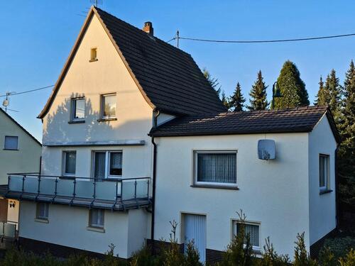 Foto - Einfamilienhaus, freistehend mit großzügigem Grundstück