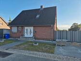 Foto - Einfamilienhaus Freistehend mit PV Anlage und Pool mit Wärmepumpe
