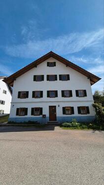 Foto - Wohnhaus zu vermieten - 2.190,00&nbsp;EUR Kaltmiete, ca.&nbsp; 200,00&nbsp;m&sup2;