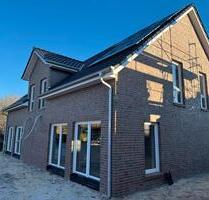 Energieeffiziente Neubau-DHHs zentral in Papenburg!