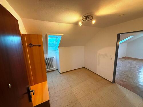 Foto - Dachgeschoßwohnung in Ergolding zur Miete