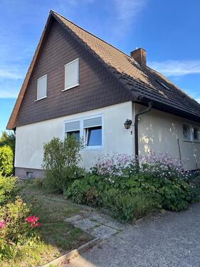 Foto - 1-Familienhaus mit 2 Garagen in bevorzugter Wohnlage
