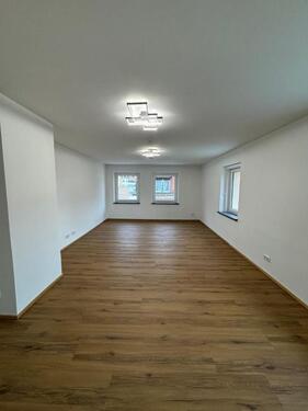 Foto - Glasfaser & Bodenheizung Helle 4-Zimmer-Wohnung in zentraler Lage