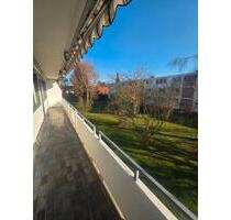 Helle 3,5 Zimmer Wohnung mit großen Balkon - Kassel Harleshausen