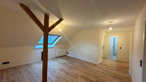 Foto - Erstbezug nach Sanierung 3 Zimmer, 56QM DG, Parkett