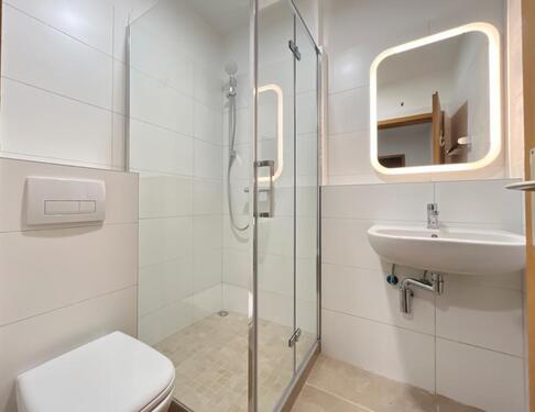 Foto - Lage! Lage! Lage! sanierte ETW im Hain: Süd-Terrasse, Stellplatz