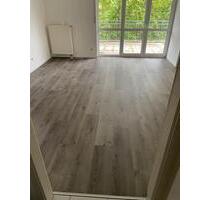 Tolle Wohnung mit großem Balkon und Tiefgarage in Schweinheim - Aschaffenburg Damm