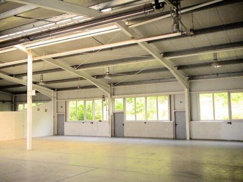 Foto - Produktions-Lagerhalle mit Büro 560-650qm Hilpoltstein zu verm.