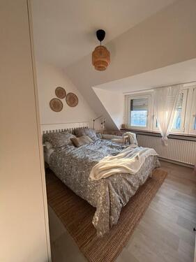 Foto - Großzügige Dachgeschosswohnung zum 01.06 voll möbliert