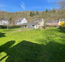 Einfamilienhaus mit 950 m² Grundstück in Top Lage an der Lahn !! - Fachbach