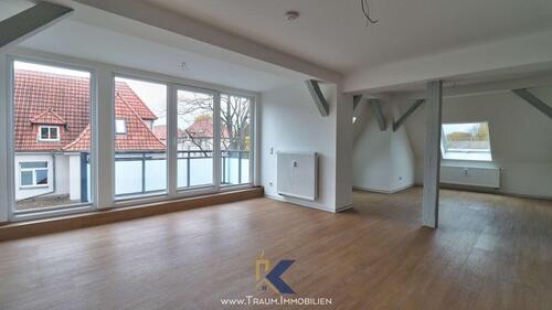 Foto - Attraktive 3-Zi.-Whg. mit Balkon und Einbauküche – sofort bezugsfrei!