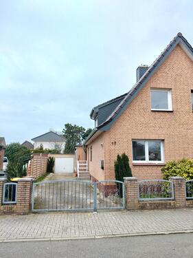 Foto - Renovierte Doppelhaushälfte mit Garage in Uetersen