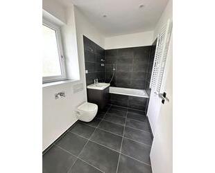 Erstbezug: modernisierte DG-Wohnung m. 6% Rendite o. Eigennutzung - Berlin Spandau