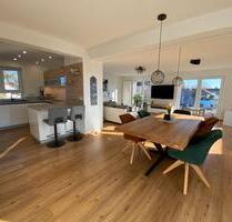 Haus-Feeling auf 180m²: Maisonette mit Bergblick & Gartenoase - Marktoberdorf