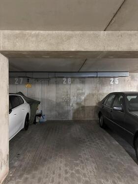 Foto - Tiefgaragenstellplatz zu vermieten - zentral, Nähe S-Bahn