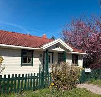 Idyllisches Wohnen zwischen Usedom & Rügen - Charmanter Bungalow - Karlsburg