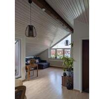 Schöne 2,5-Zimmer-Dachgeschosswohnung mit herrlicher Aussicht - Mössingen