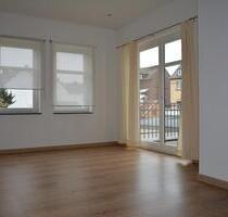 Schöne helle Wohnung in Limburg mit Balkon, Terrasse & Garage! - Limburg an der Lahn