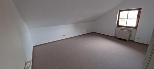 Foto - 3 Zimmer Dachgeschoß-Wohnung in 94327 Bogen