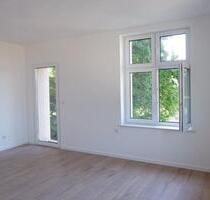 Naturnah & modern Wohnen: Sanierte 2-Raum-Wohnung im Saalekreis - Schkopau