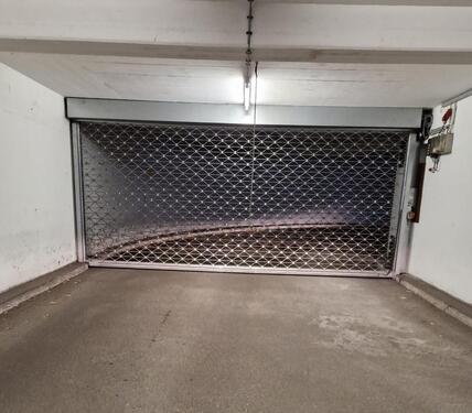 Foto - Tiefgaragenstellplatz in Sindelfingen - ab sofort bis 30.06.26