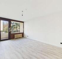 Renovierte 2-Zimmer-Wohnung mit Einbauküche und Loggia - Frankfurt am Main Sossenheim